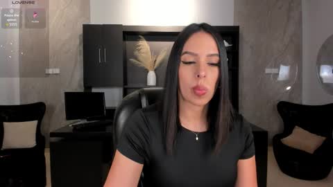 Kate Stonne online show from October 5, 5:29 pm