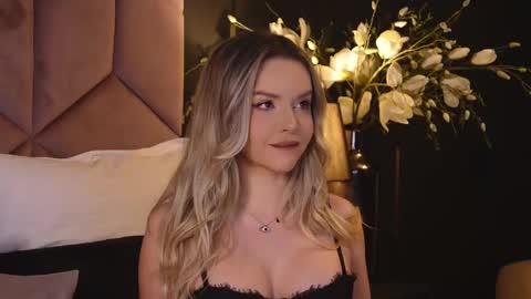 KatJolie online show from February 18, 8:58 pm