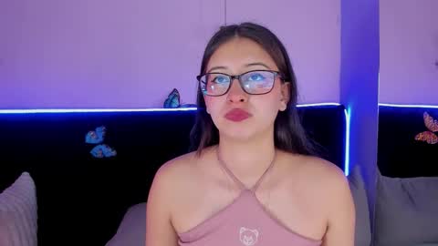 .... Katniss .... online show from January 11, 3:33 am