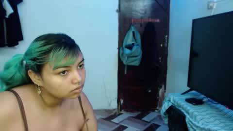 katteyes_ online show from May 3, 8:56 pm