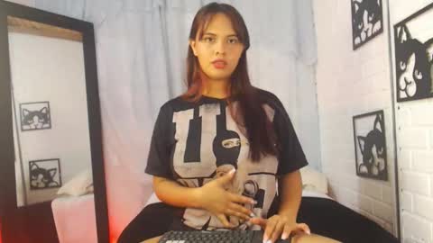 kattia online show from March 8, 11:49 pm