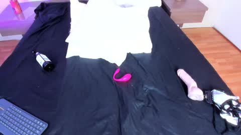 katy online show from December 19, 8:45 pm