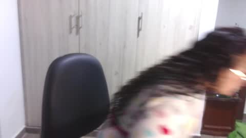  Khawit  online show from January 29, 8:29 am