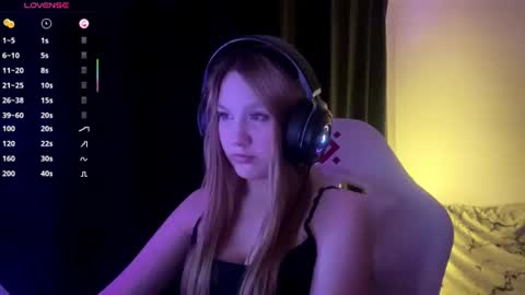Amia online show from June 11, 4:26 pm