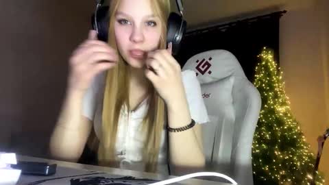 Amia online show from February 4, 6:11 pm