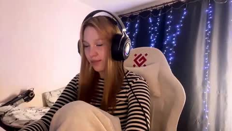 Amia online show from March 18, 5:40 pm