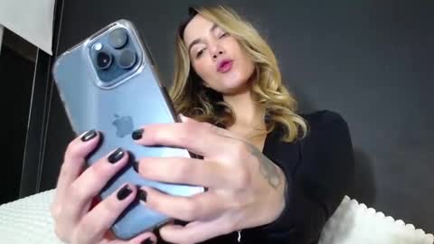 Kayla Hosk online show from February 3, 4:46 am