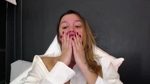 Kayla Hosk online show from January 18, 6:34 am