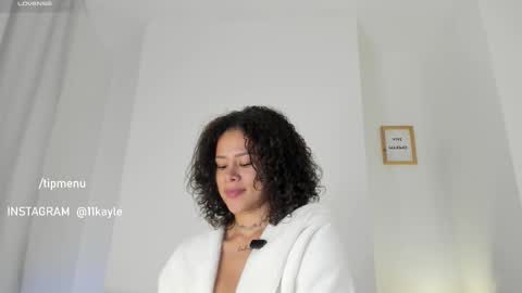 INSTAGRAM AND TW 11kayle online show from February 14, 2:46 am