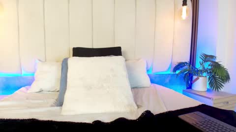 kaylee_jones online show from September 10, 9:04 pm