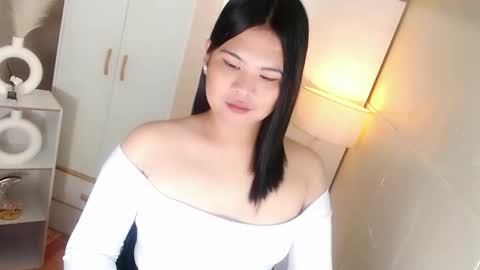 Y O U R        F U T U R E       K A Y L E E  online show from February 8, 9:07 pm