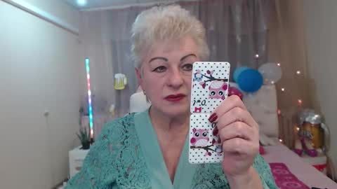 kaylesmoll online show from September 28, 6:46 pm