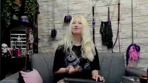 Miss Kazia online show from September 11, 12:11 am