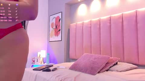 Keily Ross online show from December 18, 10:47 pm