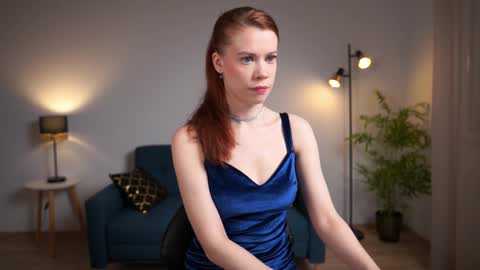 keira_knight online show from March 12, 9:35 pm