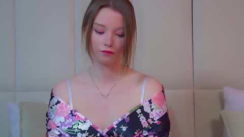 Keira online show from March 15, 6:26 am