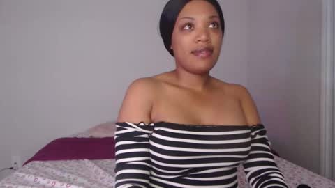 Kellie online show from January 2, 11:27 pm