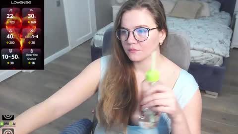 kellielowie online show from February 20, 9:00 am