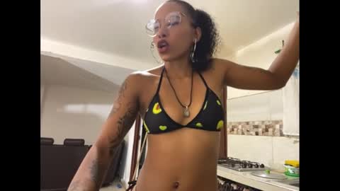 kelly__thomson online show from February 25, 1:09 am