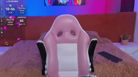 kelly_cute9 online show from June 26, 5:41 am