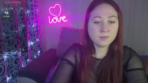 kellycrystall online show from December 19, 8:39 am