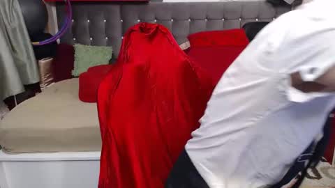 kelly online show from October 13, 7:05 pm