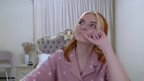 Kelly Stoneys online show from February 4, 6:17 pm