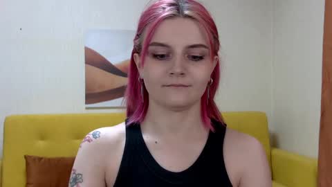 Kelly Stoneys online show from April 18, 7:44 am