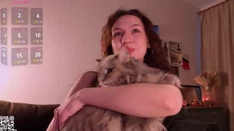 Kendal online show from March 13, 2:02 am