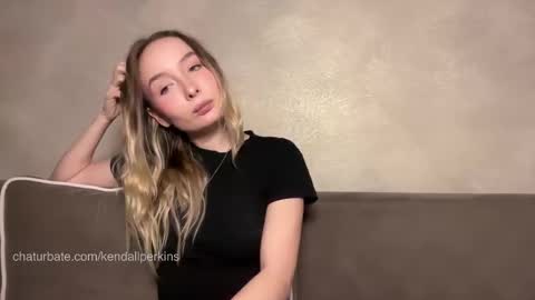 Kendall online show from December 22, 9:51 pm