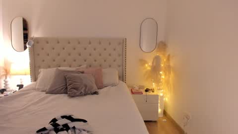 kendra  Benz online show from December 17, 9:49 pm