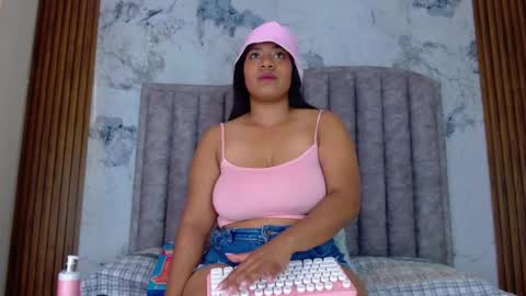 Mamasita online show from March 11, 8:09 pm