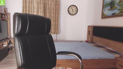 Kendra online show from January 12, 2:55 pm