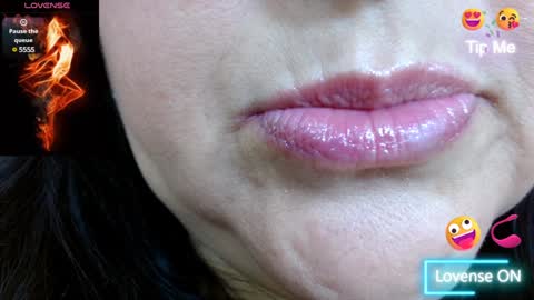 K E R L Y online show from January 25, 4:20 pm