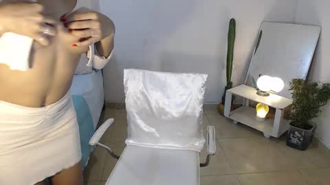 Mia  online show from March 2, 3:31 pm