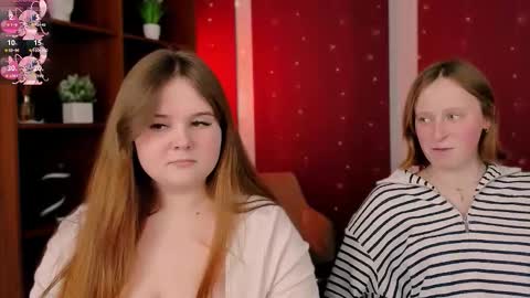 keuli_li online show from February 5, 8:01 pm