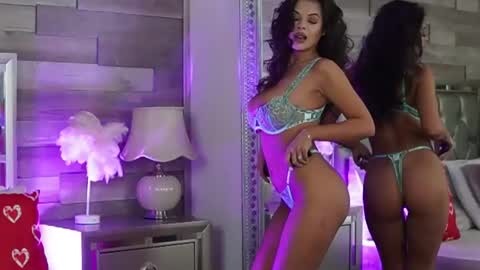 keylaconner online show from February 15, 5:09 am