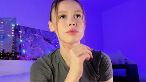 Hi Im Mary Glad to see you in my room  PVT is open online show from December 28, 11:16 pm