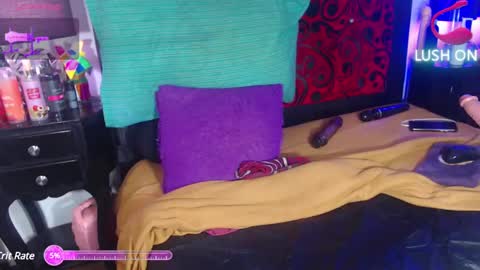 Ginna online show from December 14, 1:38 am