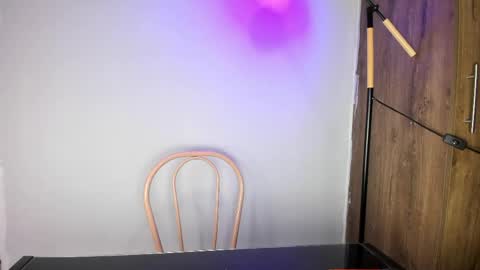 khate_smith online show from April 19, 3:56 pm