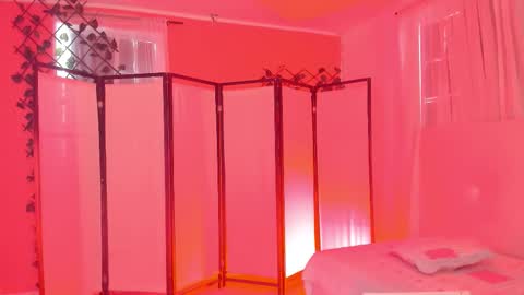 Khloe online show from November 13, 2:38 pm