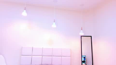 Khloe online show from January 7, 5:49 pm