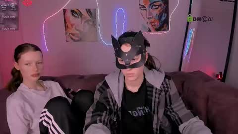 khloebeauty online show from January 17, 9:00 pm