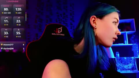 Kira online show from October 8, 10:25 pm