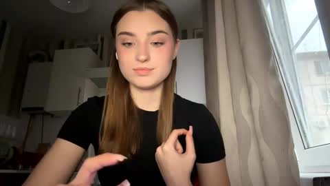 Ola my name is Lissa  Lets hit 10 Thumbs Up together   online show from March 29, 3:00 pm