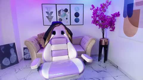 Kitty online show from June 22, 12:35 pm