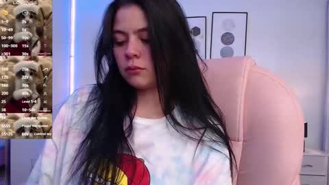 kIKI online show from November 8, 11:10 pm