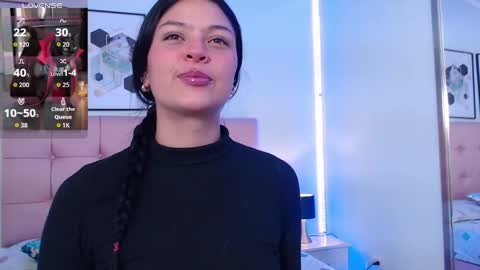 kIKI online show from October 3, 9:31 pm