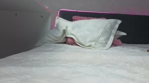 Kiki online show from October 16, 2:47 am