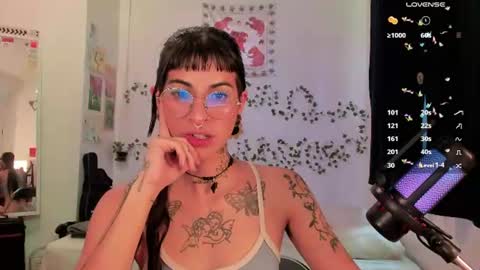 Bella online show from June 24, 10:20 pm